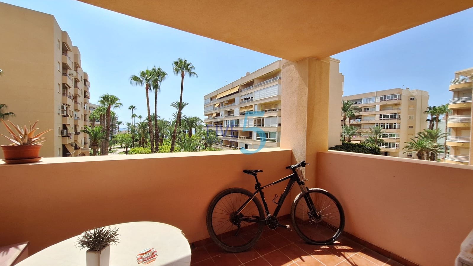 2 chambre Appartement à vendre à Torrevieja avec piscine - 245 000 € (Ref: 10009891)