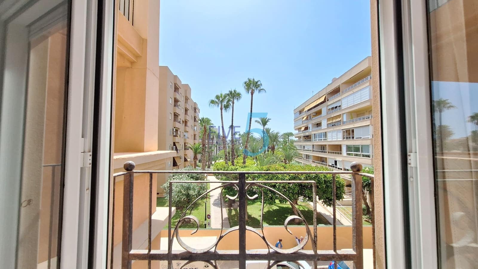 2 chambre Appartement à vendre à Torrevieja avec piscine - 245 000 € (Ref: 10009891)