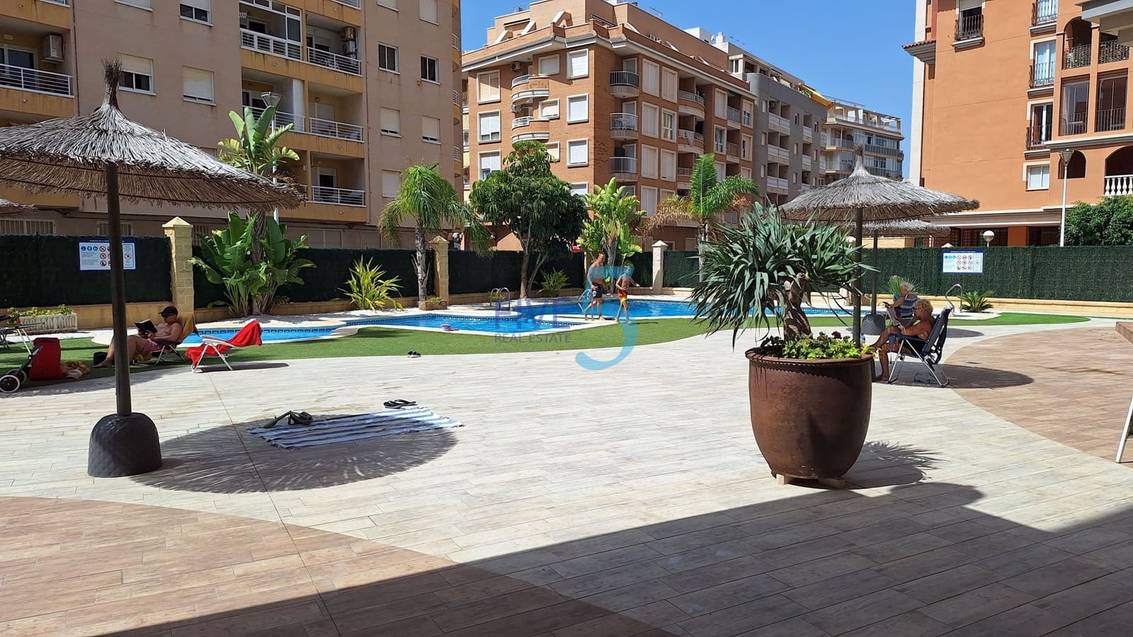2 chambre Appartement à vendre à Torrevieja avec piscine - 245 000 € (Ref: 10009891)