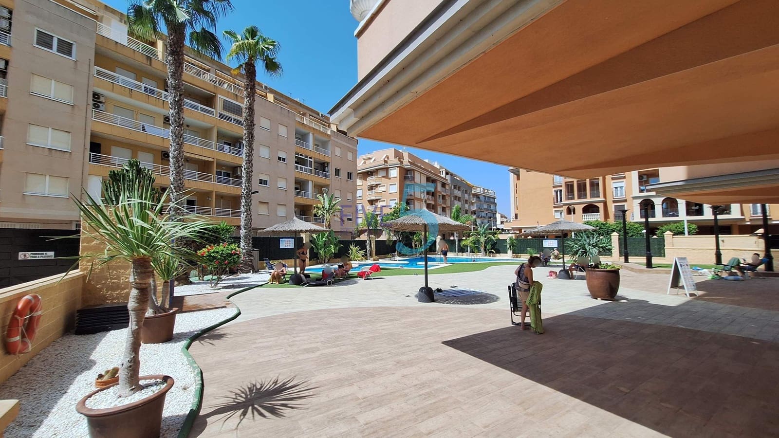 2 chambre Appartement à vendre à Torrevieja avec piscine - 245 000 € (Ref: 10009891)