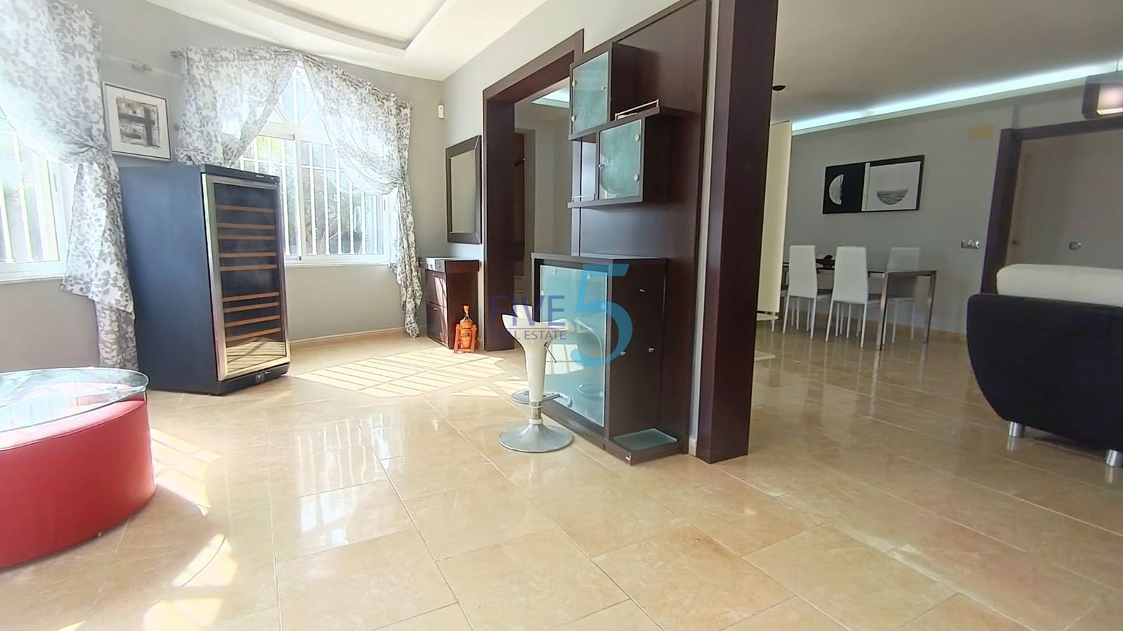 4 bedroom Villa for sale in Torrevieja with pool - € 620,000 (Ref: 10012503)