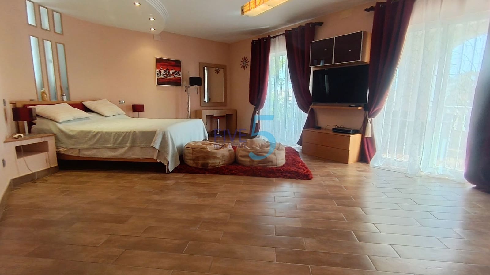 4 bedroom Villa for sale in Torrevieja with pool - € 620,000 (Ref: 10012503)