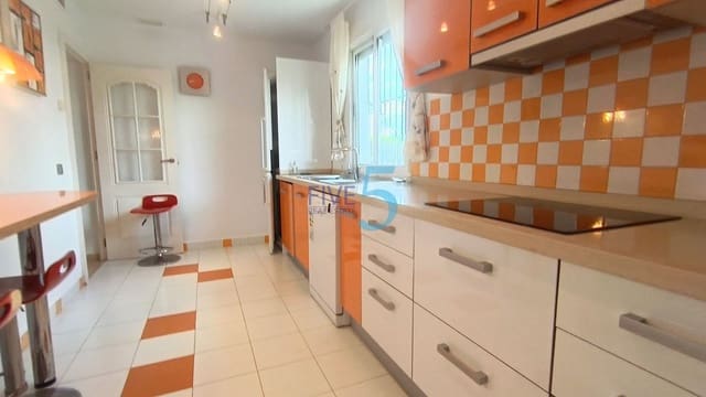 4 bedroom Villa for sale in Torrevieja with pool - € 620,000 (Ref: 10012503)