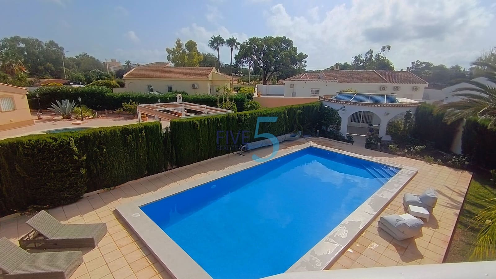 4 bedroom Villa for sale in Torrevieja with pool - € 620,000 (Ref: 10012503)