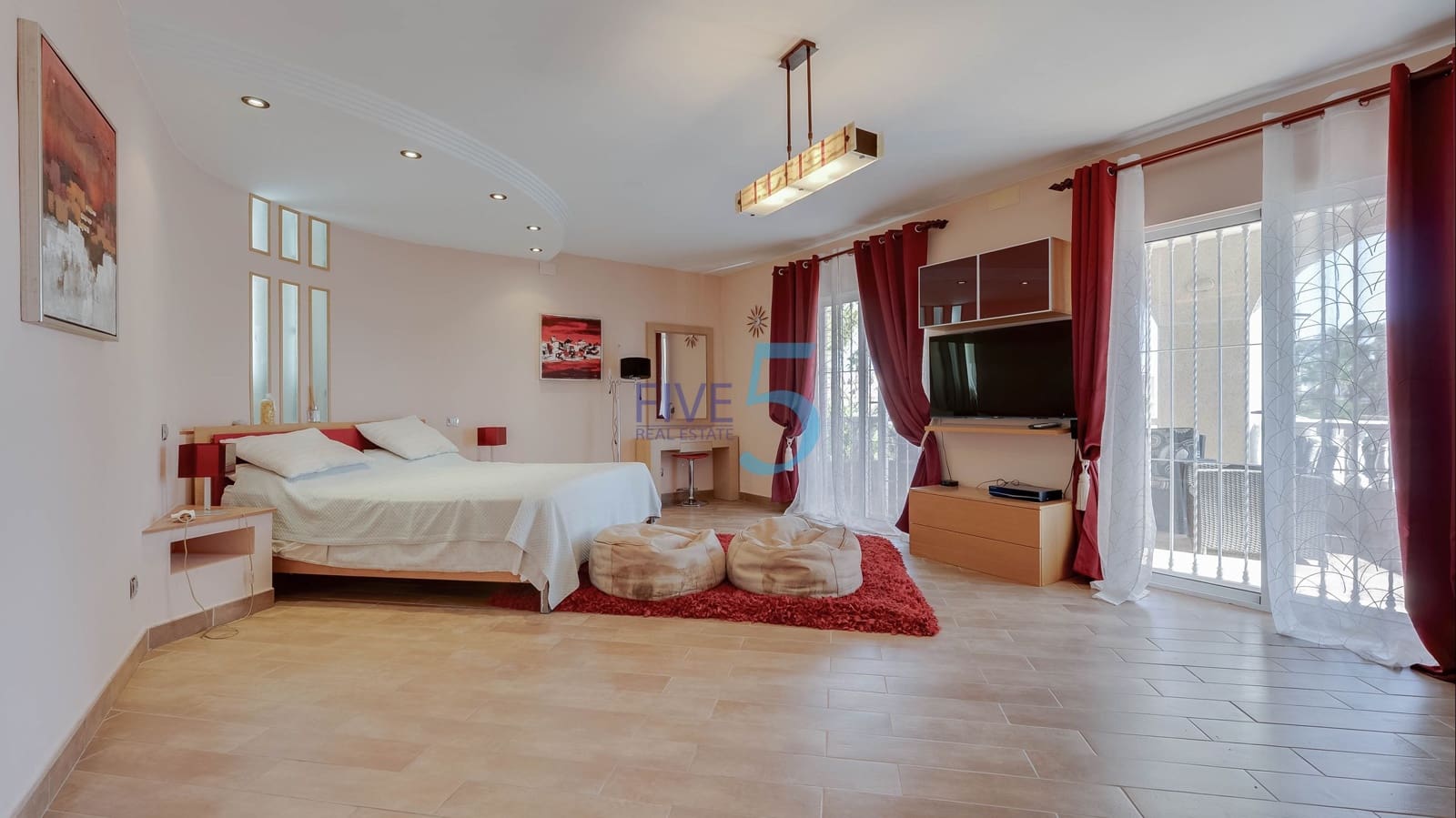 4 sovrum Villa till salu i Torrevieja med pool garage - 620 000 € (Ref: 10012503)