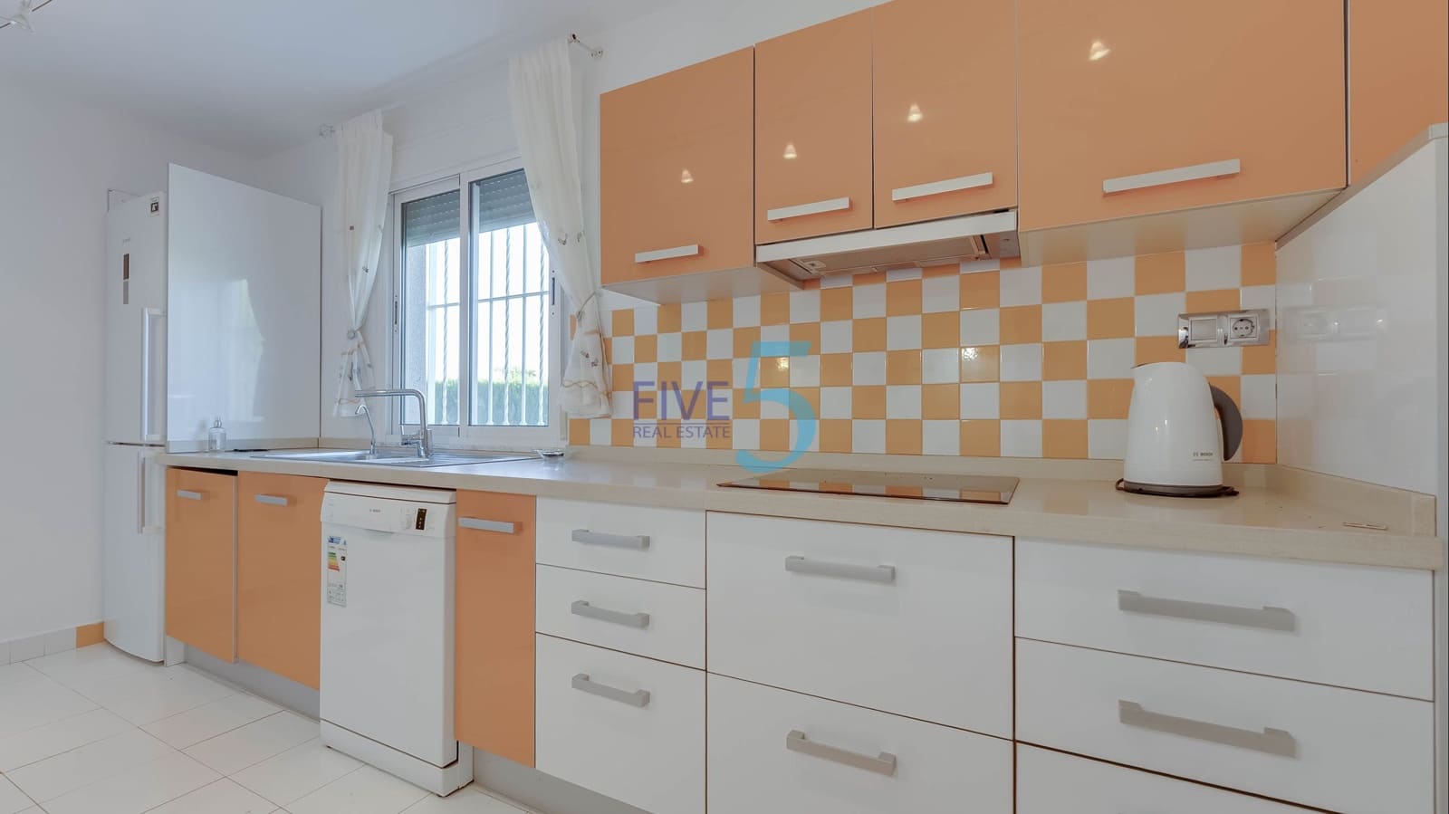 4 sovrum Villa till salu i Torrevieja med pool garage - 620 000 € (Ref: 10012503)