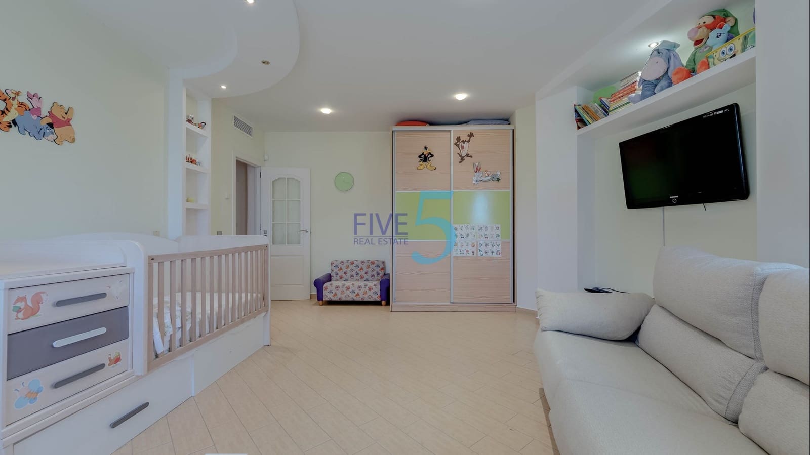 4 sovrum Villa till salu i Torrevieja med pool garage - 620 000 € (Ref: 10012503)