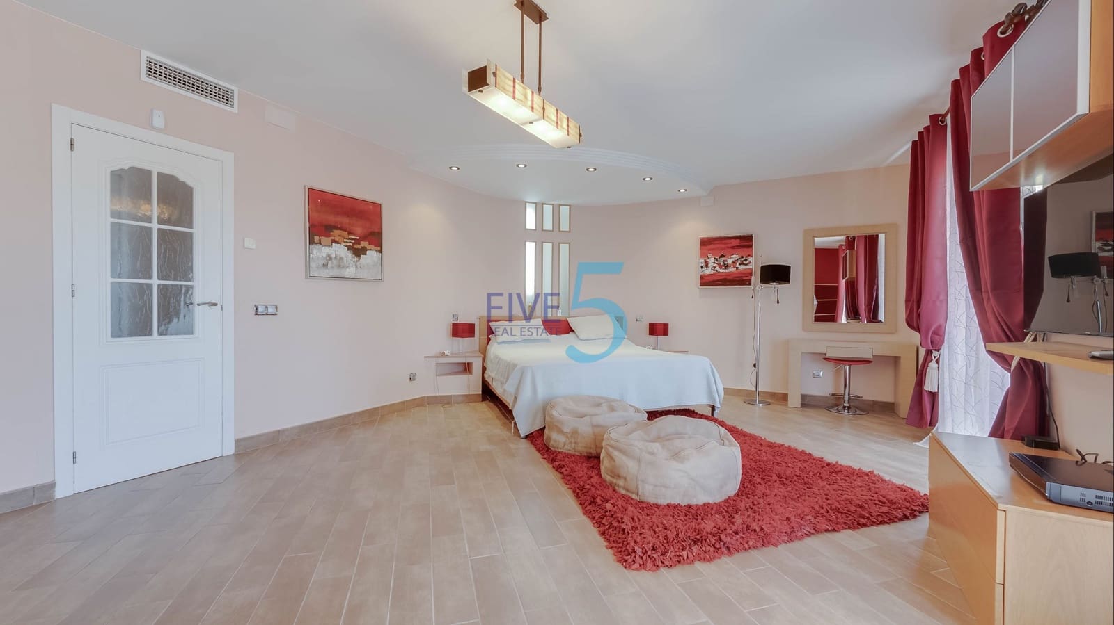 4 sovrum Villa till salu i Torrevieja med pool garage - 620 000 € (Ref: 10012503)