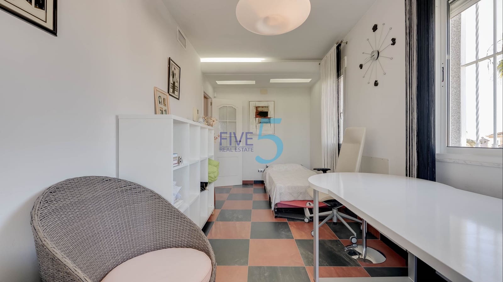 4 sovrum Villa till salu i Torrevieja med pool garage - 620 000 € (Ref: 10012503)