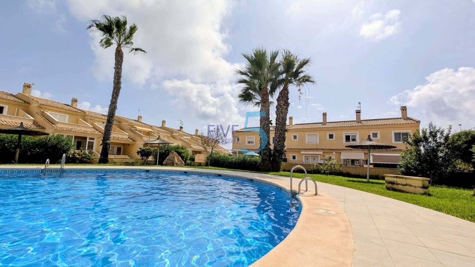 4 bedroom Townhouse for sale in Orihuela Costa with pool - € 325,000 (Ref: 10012584)