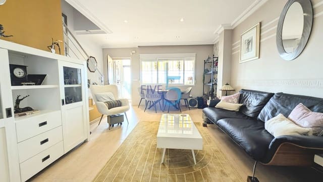 4 bedroom Townhouse for sale in Punta Prima, Orihuela with pool - € 325,000 (Ref: 10012584)