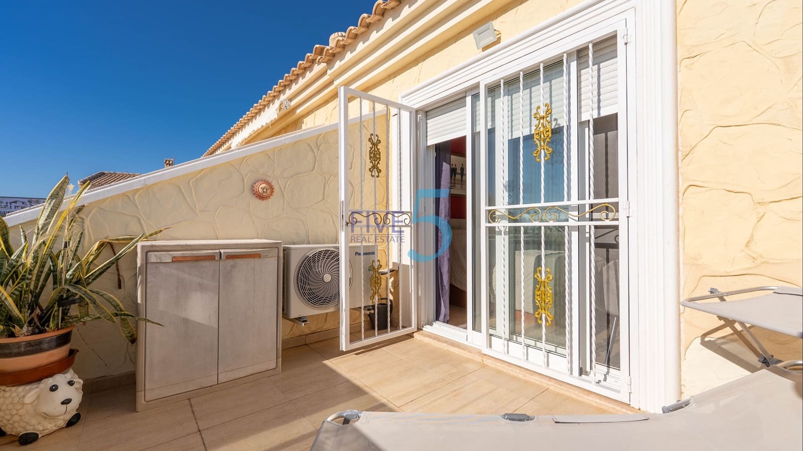 4 slaapkamer Huis te koop in Orihuela Costa met zwembad garage - € 325.000 (Ref: 10012584)