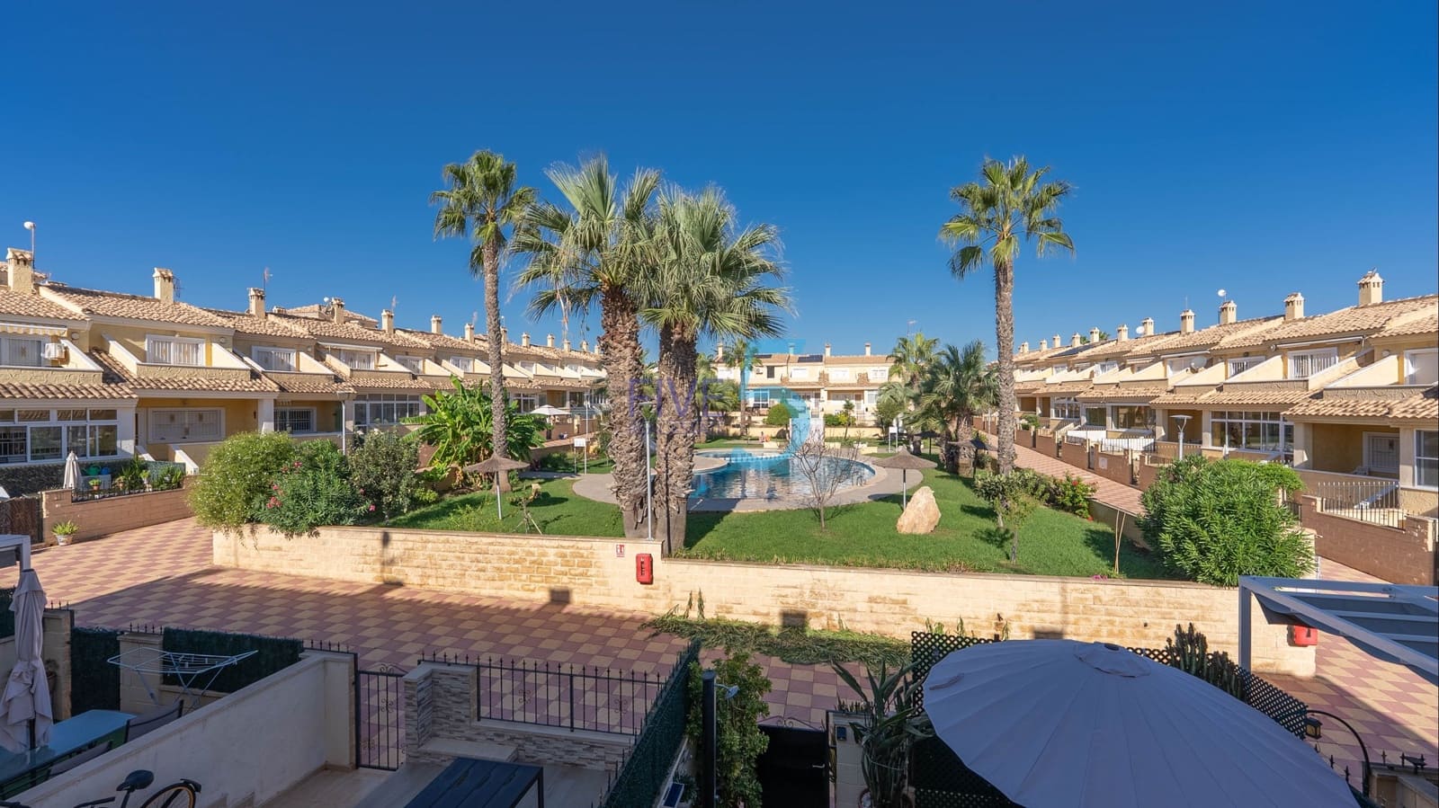 4 slaapkamer Huis te koop in Orihuela Costa met zwembad garage - € 325.000 (Ref: 10012584)