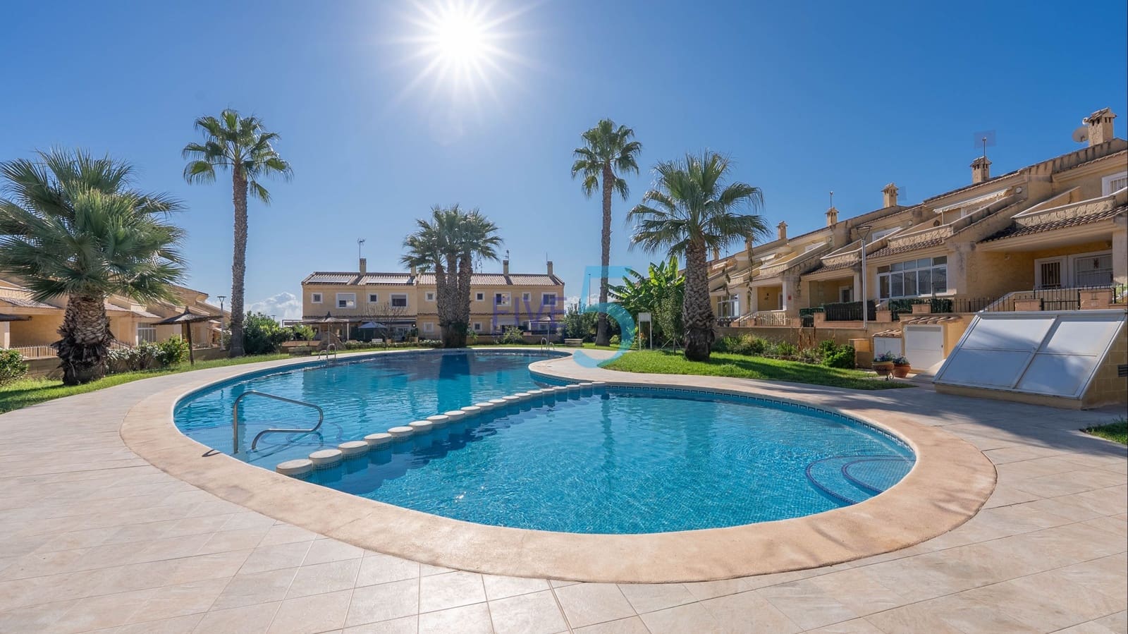 4 slaapkamer Huis te koop in Orihuela Costa met zwembad garage - € 325.000 (Ref: 10012584)