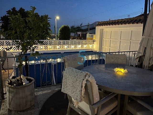 Bungalow de 2 habitaciones en Ciudad Quesada en venta con piscina garaje - 189.000 € (Ref: 10012585)