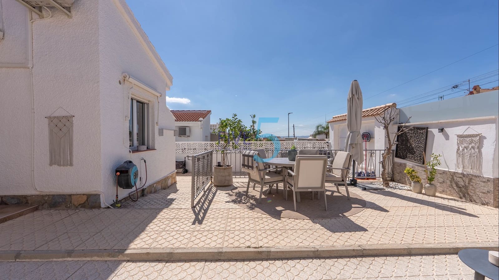 Bungalow de 2 habitaciones en Ciudad Quesada en venta con piscina garaje - 189.000 € (Ref: 10012585)