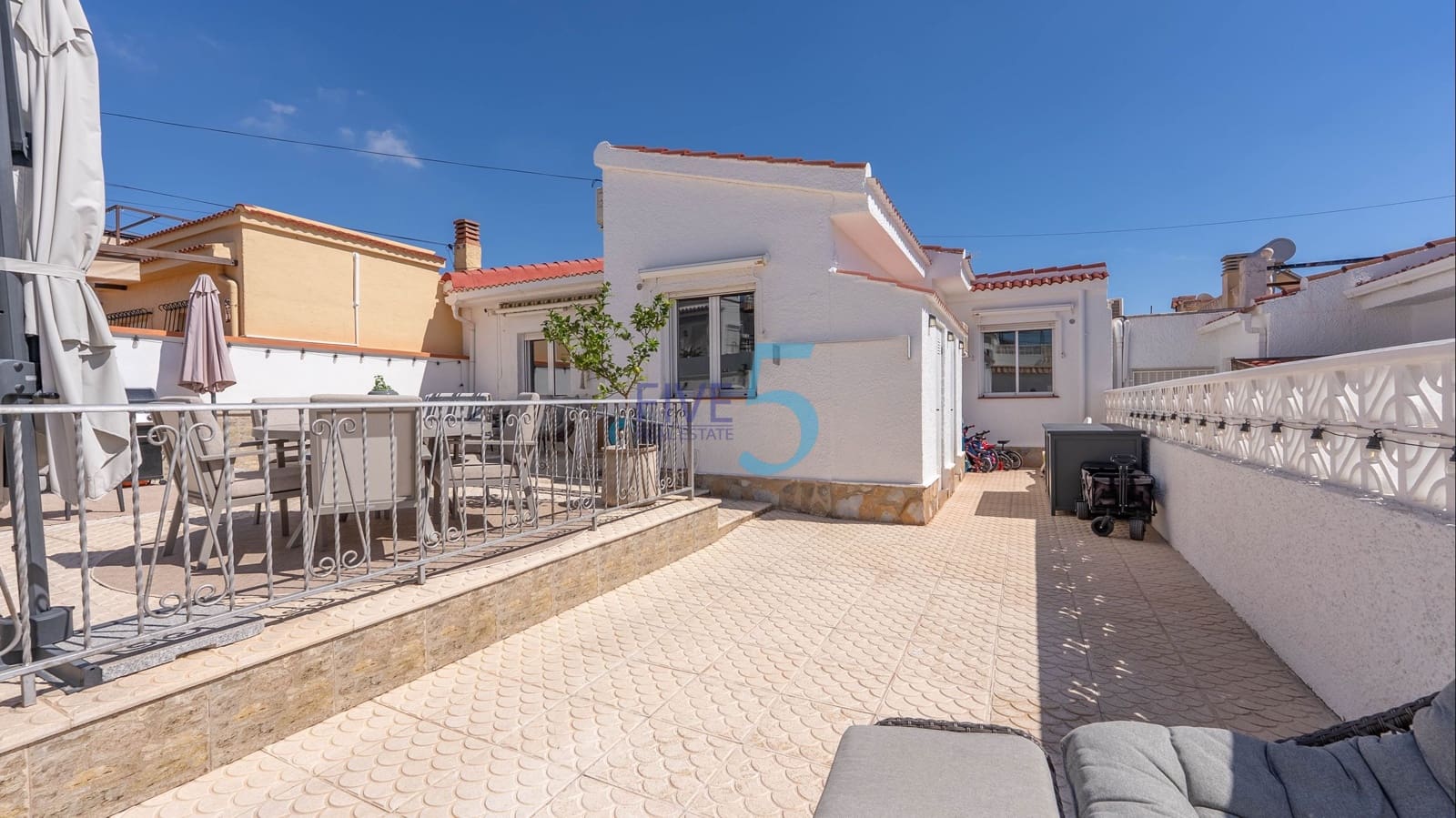 Bungalow de 2 habitaciones en Ciudad Quesada en venta con piscina garaje - 189.000 € (Ref: 10012585)