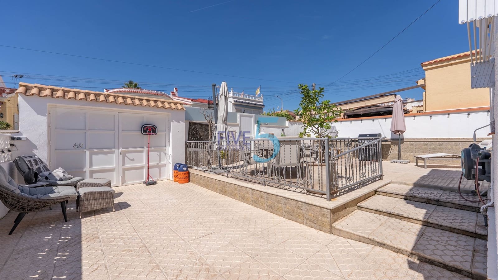 Bungalow de 2 habitaciones en Ciudad Quesada en venta con piscina garaje - 189.000 € (Ref: 10012585)