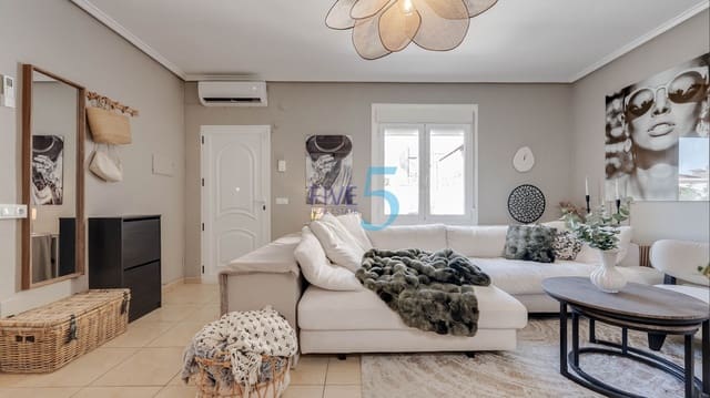Bungalow de 2 habitaciones en Ciudad Quesada, Rojales en venta con piscina garaje - 189.000 € (Ref: 10012585)