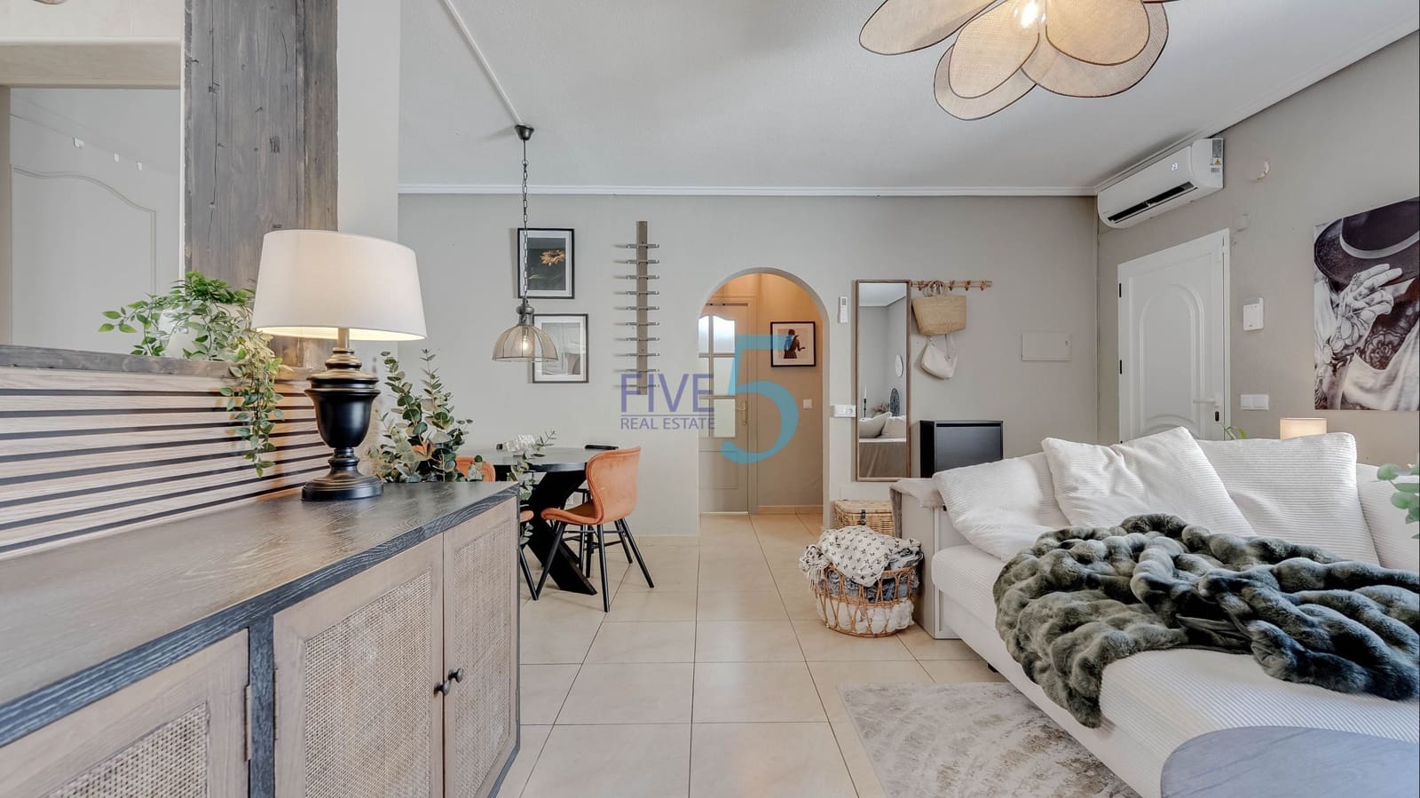 Bungalow de 2 habitaciones en Ciudad Quesada en venta con piscina garaje - 189.000 € (Ref: 10012585)
