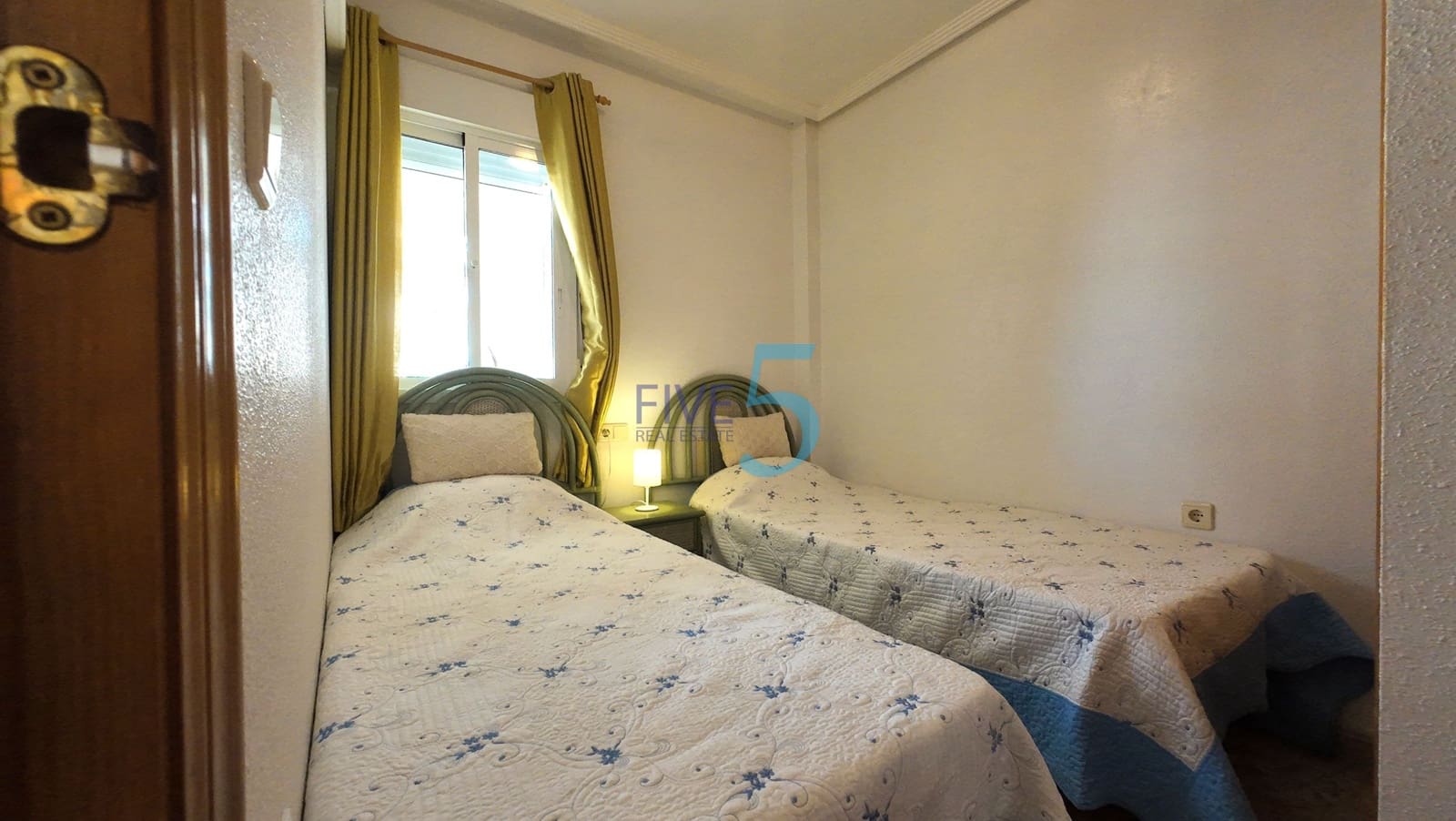 2 bedroom Apartment for sale in Los Altos with pool garage - € 149,999 (Ref: 10012778)