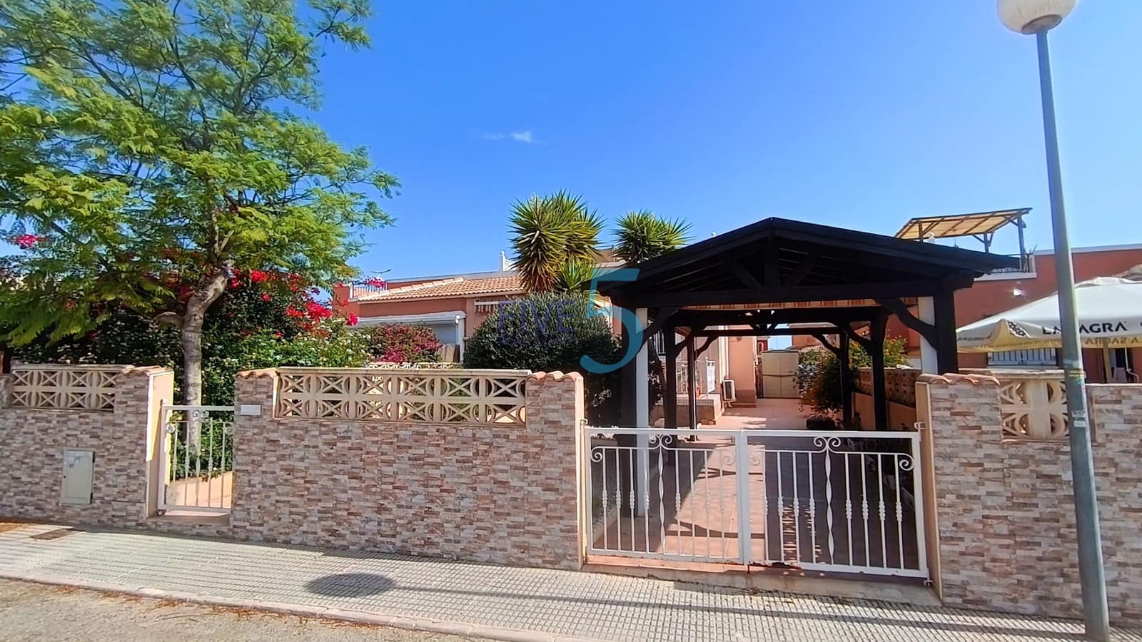 Bungalow de 3 habitaciones en Los Montesinos en venta con piscina - 229.950 € (Ref: 10014701)