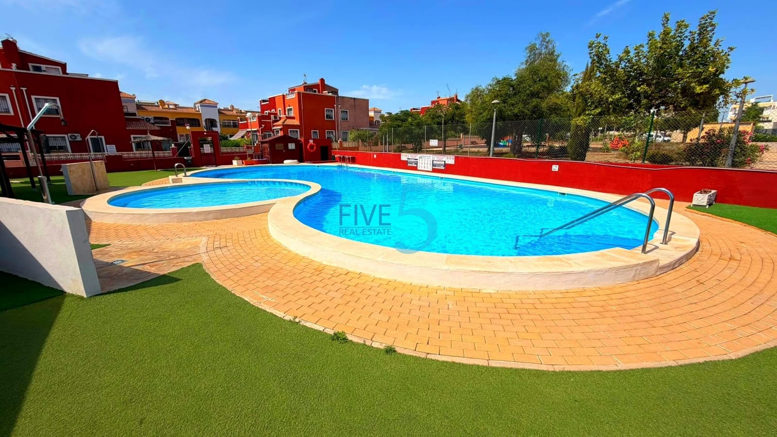 Bungalow de 3 habitaciones en Los Montesinos en venta con piscina - 229.950 € (Ref: 10014701)