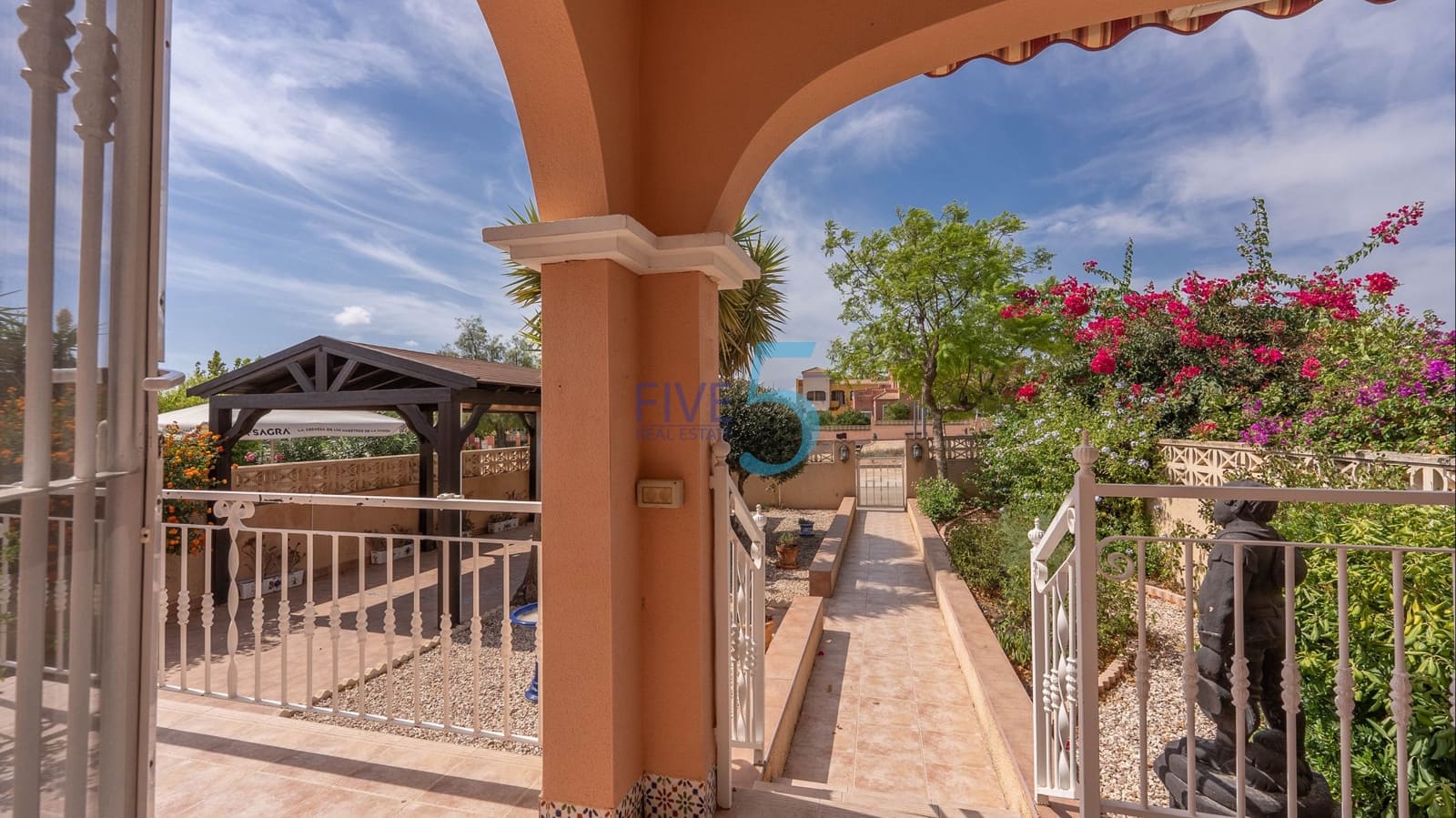 3 bedroom Bungalow for sale in Los Montesinos with pool - € 229,950 (Ref: 10014701)