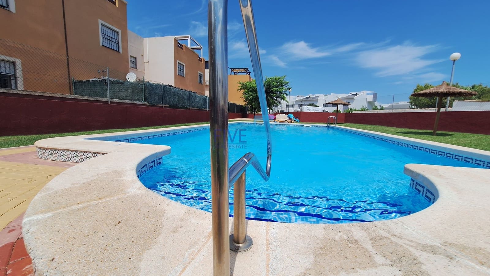 Apartamento de 2 habitaciones en Los Altos en venta con piscina garaje - 157.500 € (Ref: 10014942)