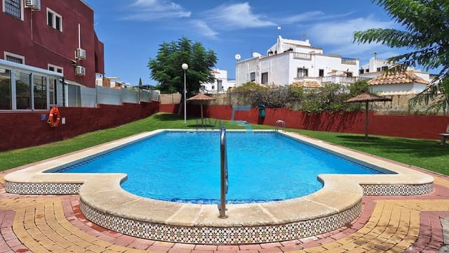 Apartamento de 2 habitaciones en Los Altos en venta con piscina garaje - 157.500 € (Ref: 10014942)