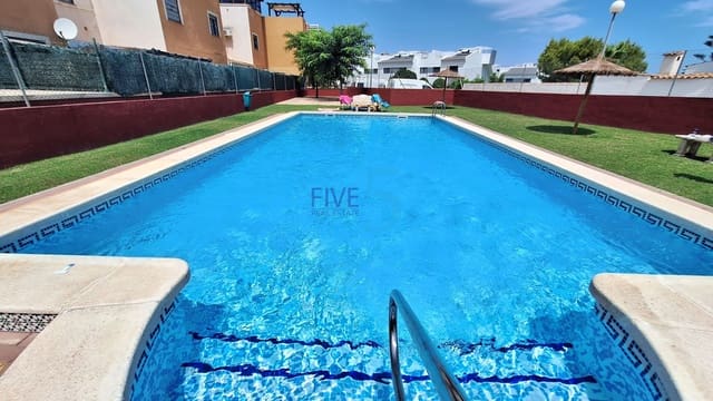 Apartamento de 2 habitaciones en Los Altos en venta con piscina garaje - 157.500 € (Ref: 10014942)