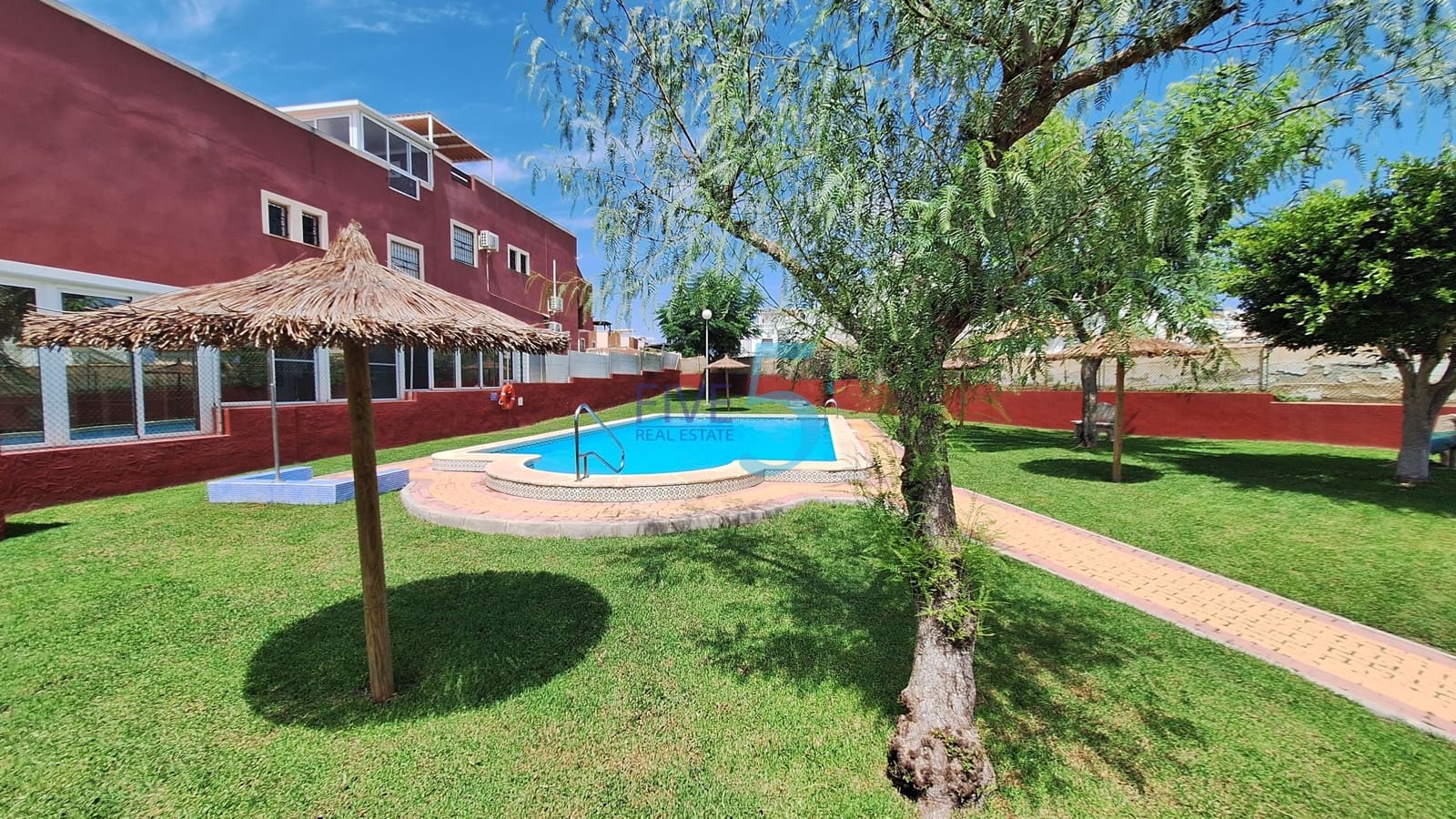 Apartamento de 2 habitaciones en Los Altos en venta con piscina garaje - 157.500 € (Ref: 10014942)