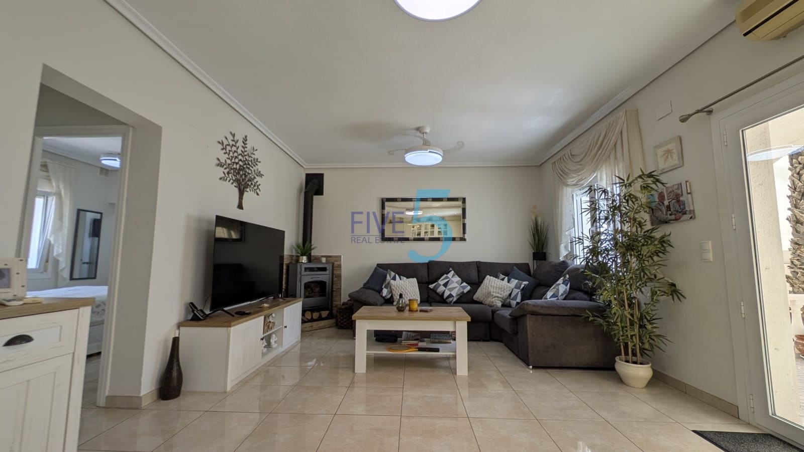 2 sypialnia Willa na sprzedaż w Villamartin z basenem - 350 000 € (Ref: 10014943)