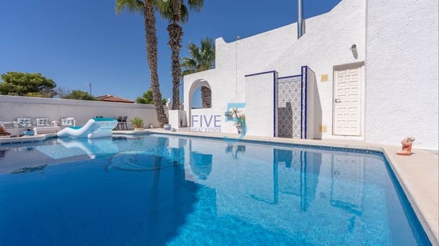 2 soverom Villa til salgs i Villamartin, Orihuela med svømmebasseng - € 350 000 (Ref: 10014943)