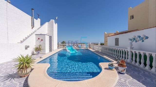 2 soverom Villa til salgs i Villamartin, Orihuela med svømmebasseng - € 350 000 (Ref: 10014943)