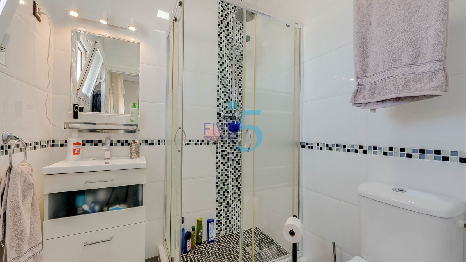 2 bedroom Villa for sale in Villamartin with pool garage - € 350,000 (Ref: 10014943)