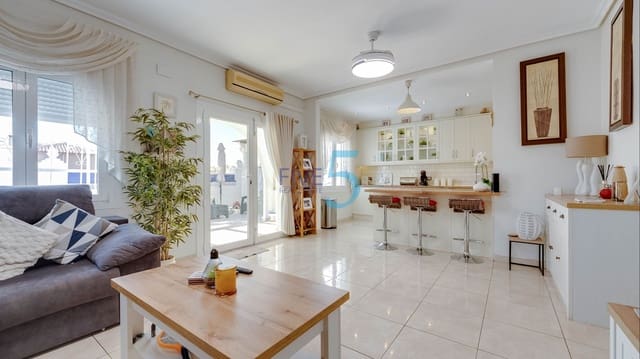 2 soverom Villa til salgs i Villamartin, Orihuela med svømmebasseng - € 350 000 (Ref: 10014943)