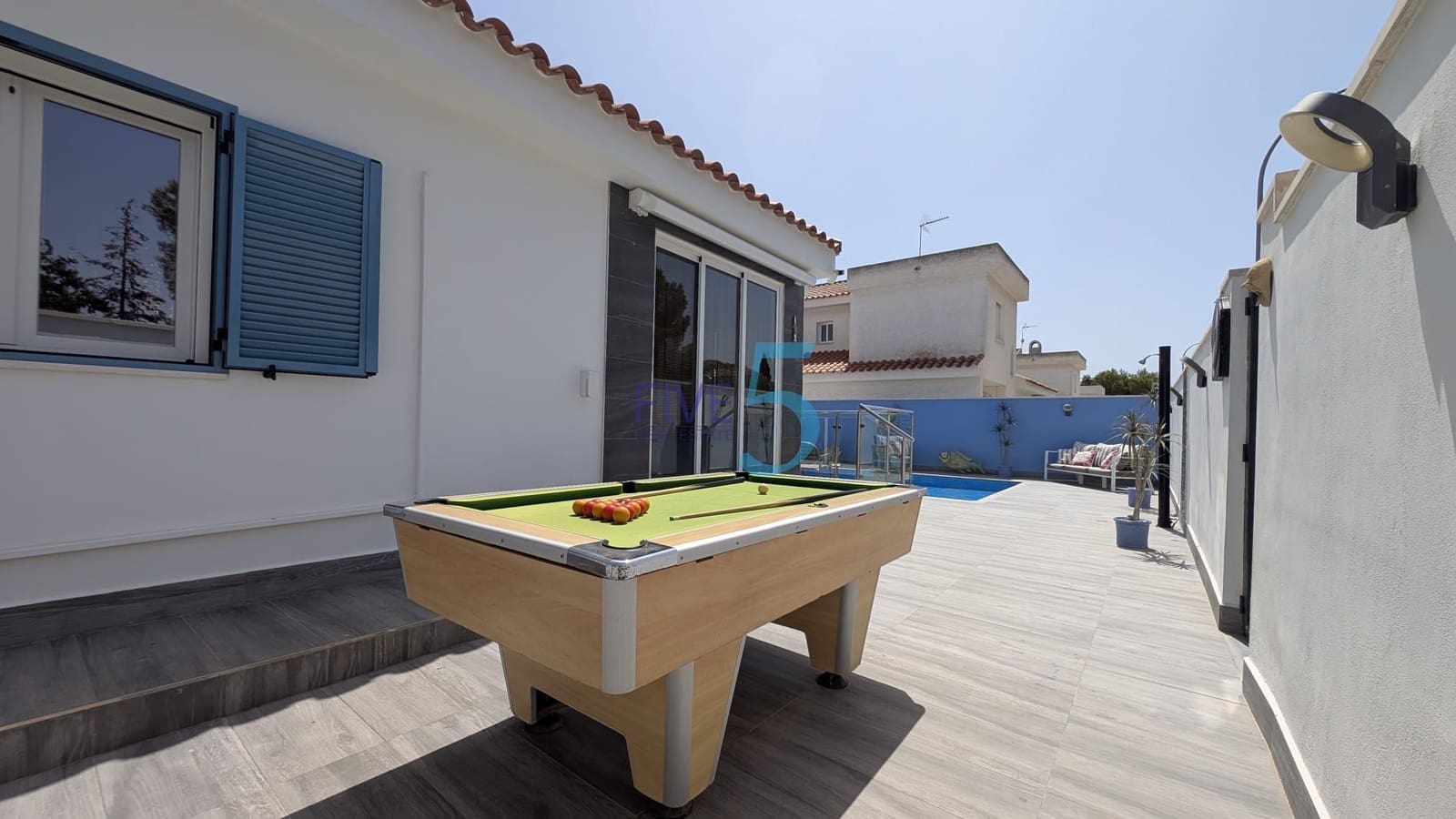 2 bedroom Apartment for sale in Dehesa de Campoamor with pool garage - € 400,000 (Ref: 10015924)