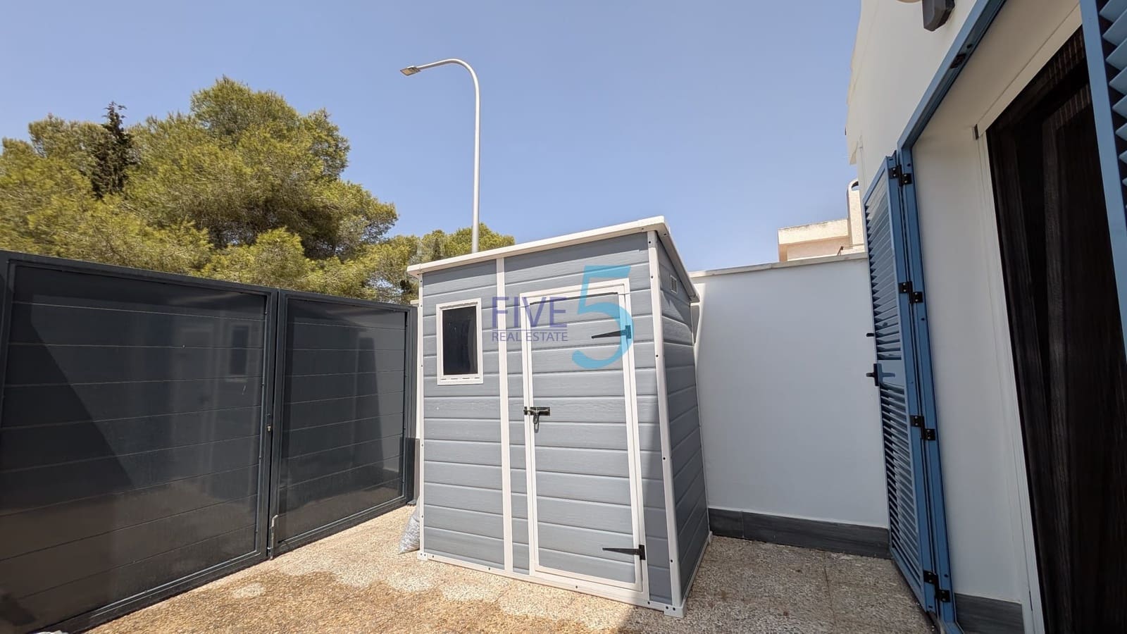 2 bedroom Apartment for sale in Dehesa de Campoamor with pool garage - € 400,000 (Ref: 10015924)