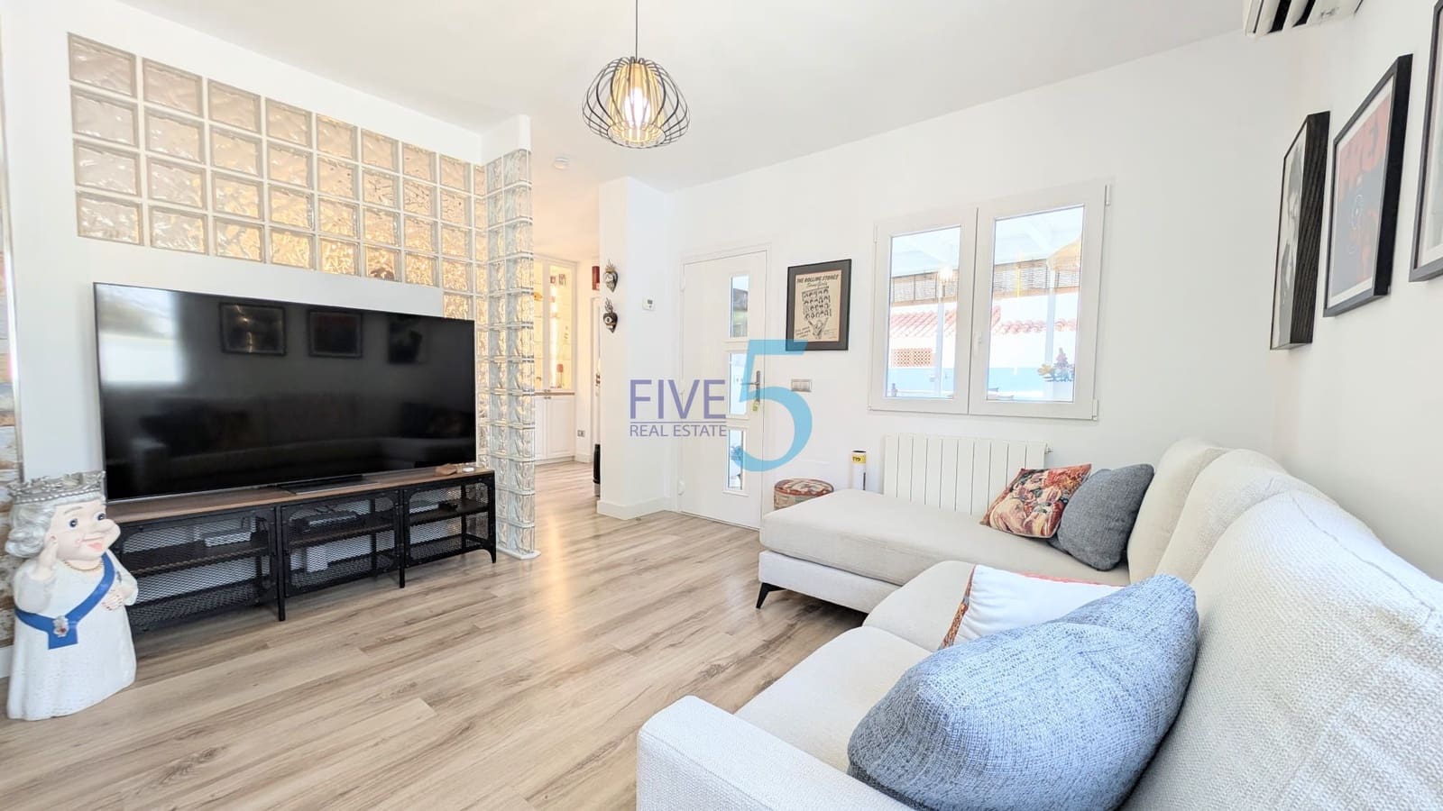 2 bedroom Apartment for sale in Dehesa de Campoamor with pool garage - € 400,000 (Ref: 10015924)