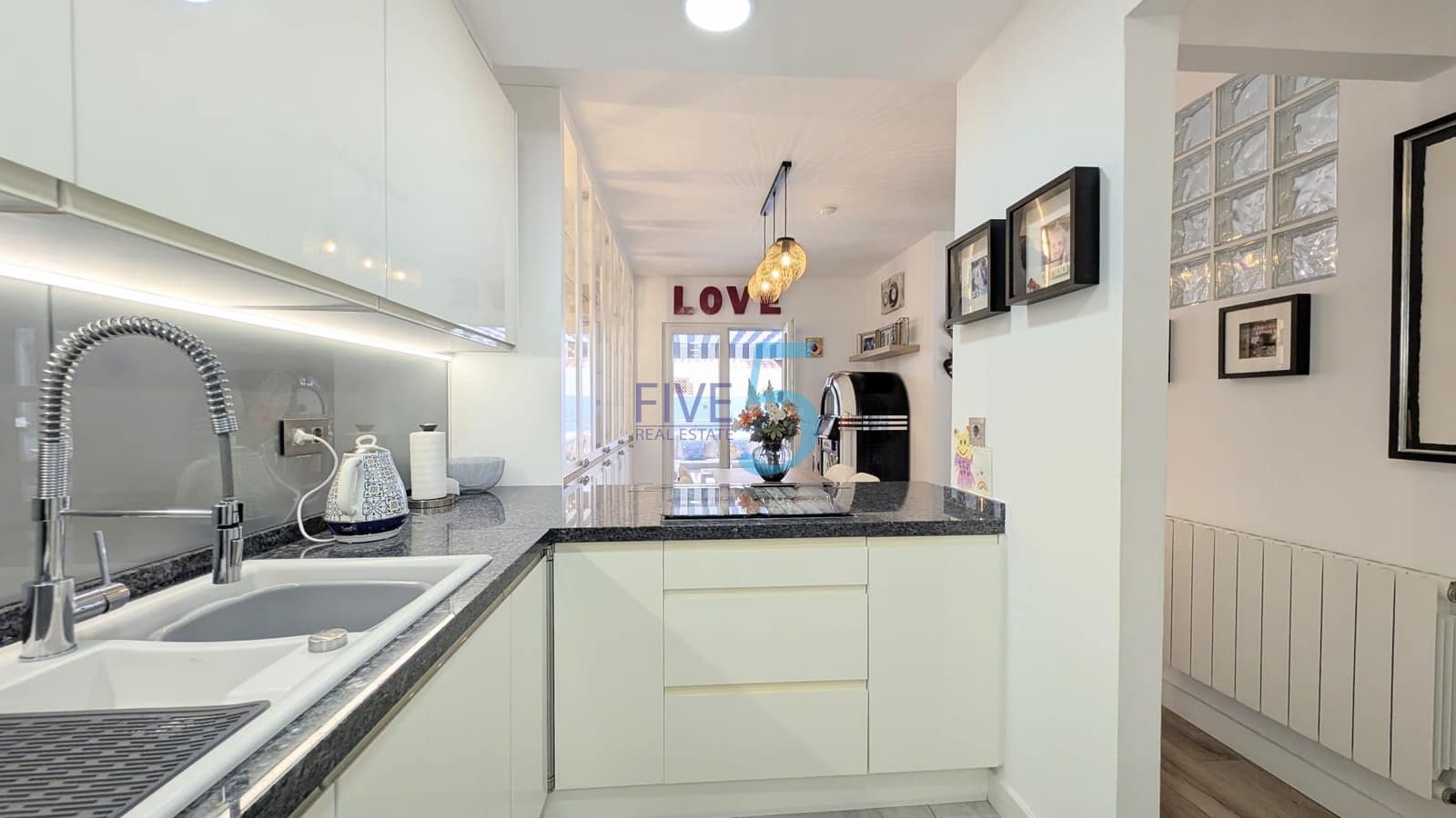 2 bedroom Apartment for sale in Dehesa de Campoamor with pool garage - € 400,000 (Ref: 10015924)