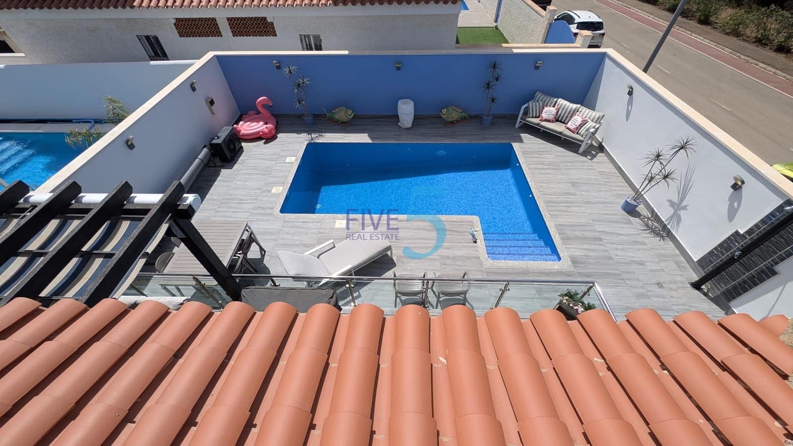 2 bedroom Apartment for sale in Dehesa de Campoamor with pool garage - € 400,000 (Ref: 10015924)