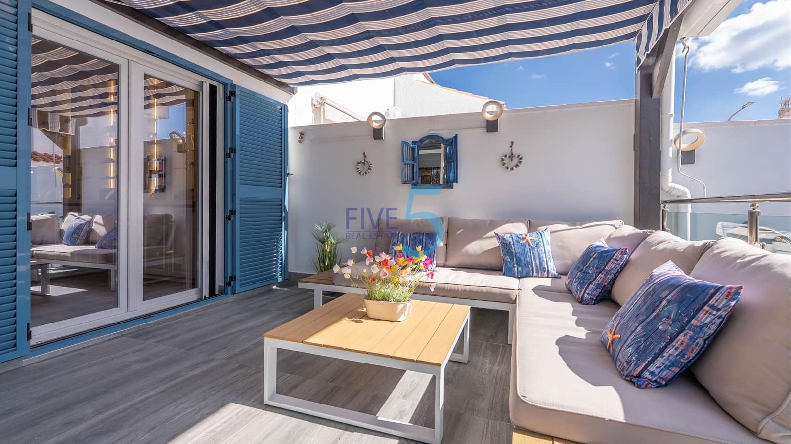 2 bedroom Semi-detached Villa for sale in Dehesa de Campoamor with pool garage - € 400,000 (Ref: 10015924)