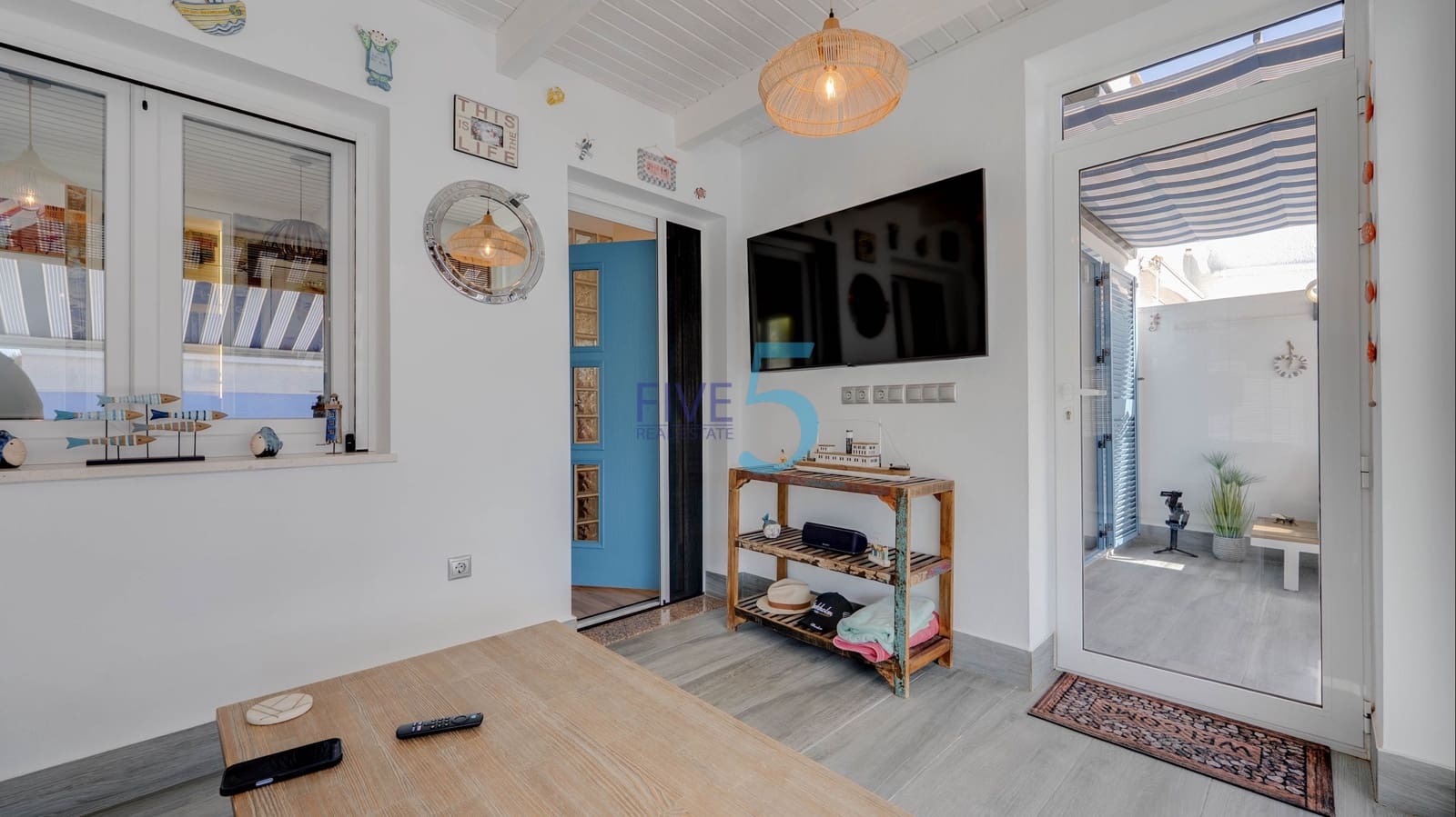 2 bedroom Semi-detached Villa for sale in Dehesa de Campoamor with pool garage - € 400,000 (Ref: 10015924)