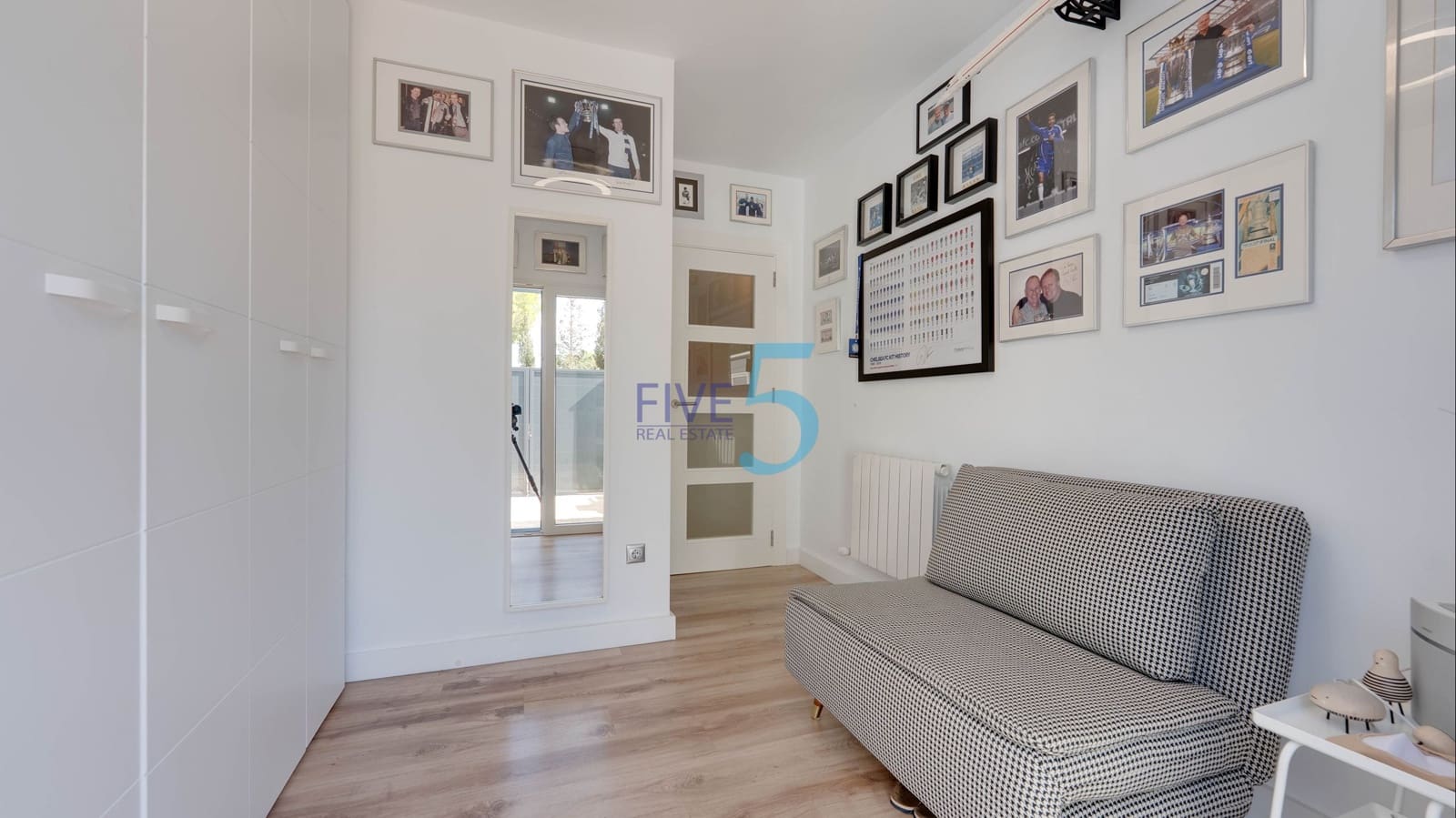 2 bedroom Semi-detached Villa for sale in Dehesa de Campoamor with pool garage - € 400,000 (Ref: 10015924)