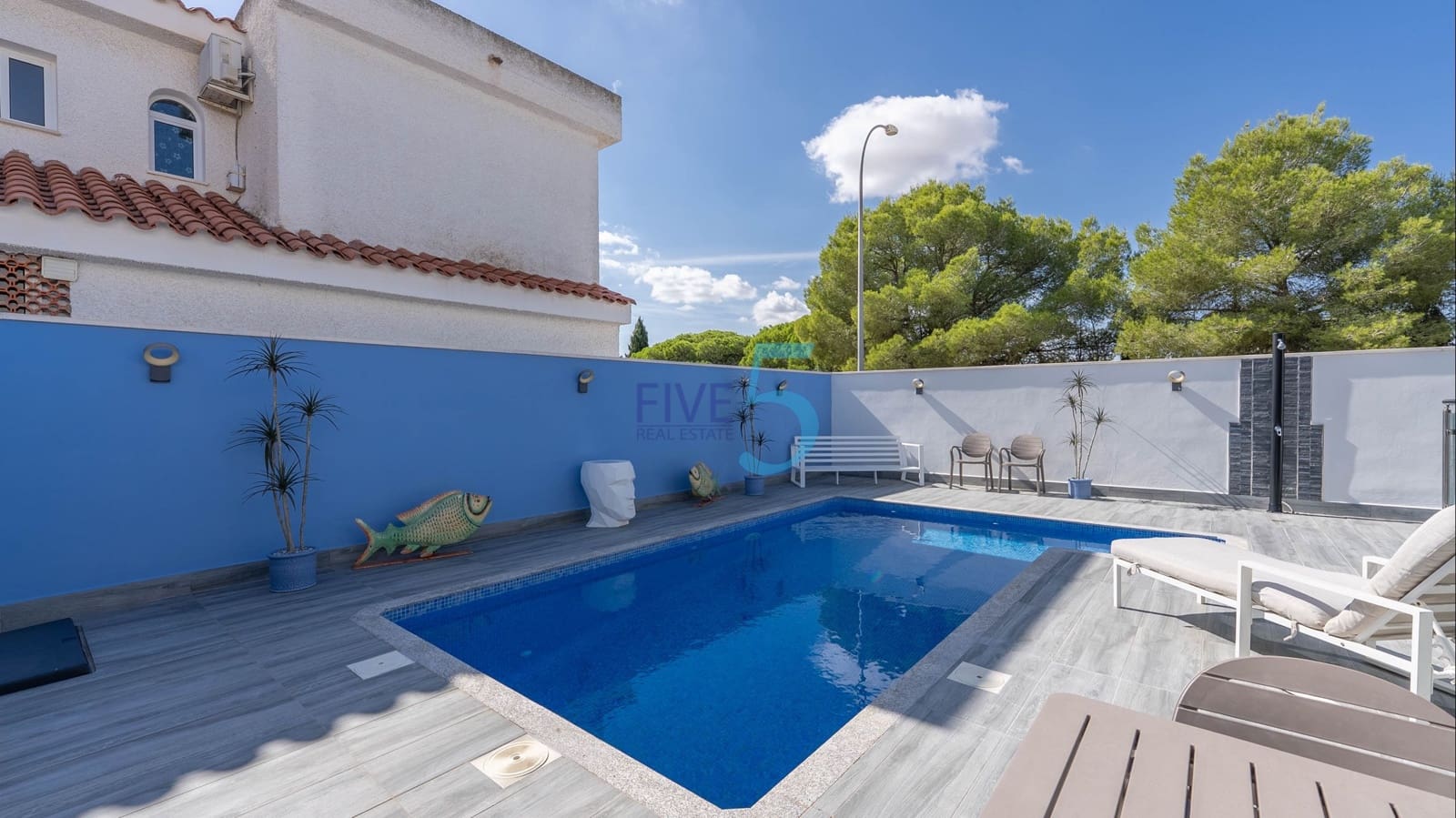 2 bedroom Semi-detached Villa for sale in Dehesa de Campoamor with pool garage - € 400,000 (Ref: 10015924)