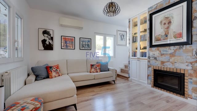 2 soveværelse Semi-Rækkehus til salg i Dehesa de Campoamor, Orihuela med swimmingpool garage - € 400.000 (Ref: 10015924)