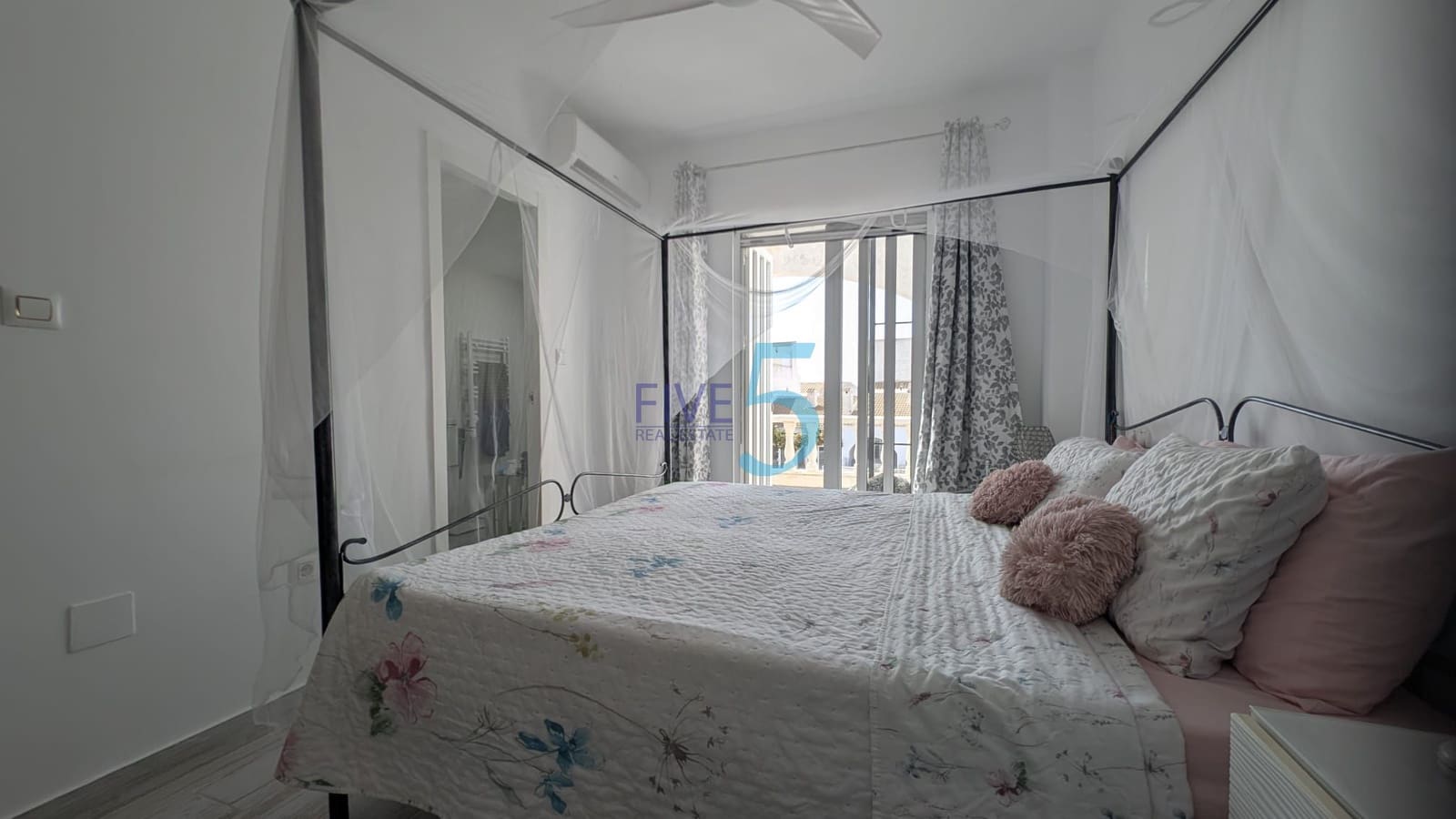 3 soverom Hus til salgs i Villamartin med svømmebasseng - € 280 000 (Ref: 10016695)