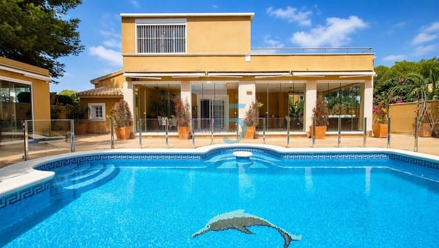4 camera da letto Villa in vendita in Campoamor, Orihuela con piscina garage - 680.000 € (Rif: 10016789)