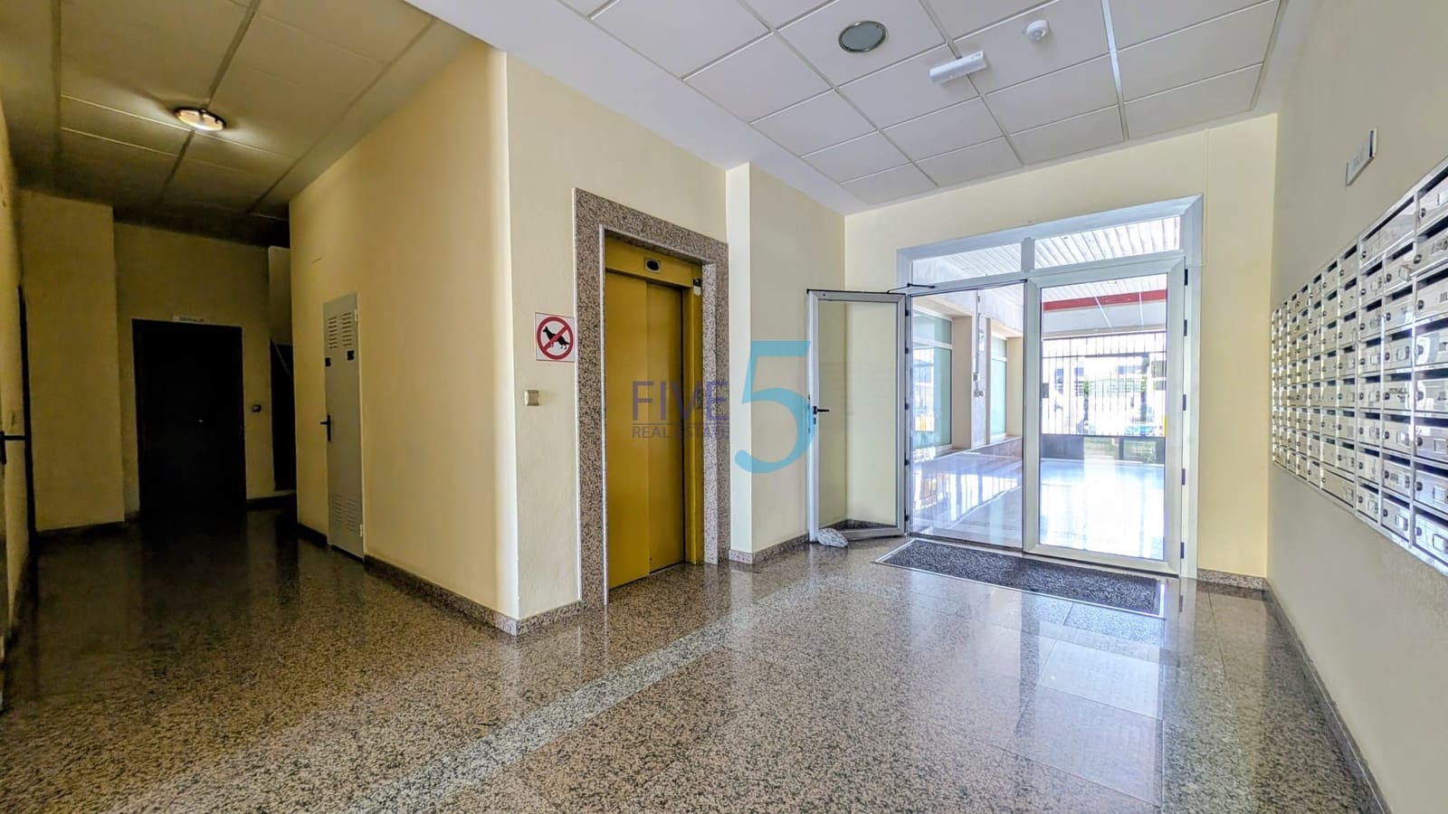 Apartamento de 3 habitaciones en Cabo Roig en venta con piscina garaje - 280.000 € (Ref: 10017765)